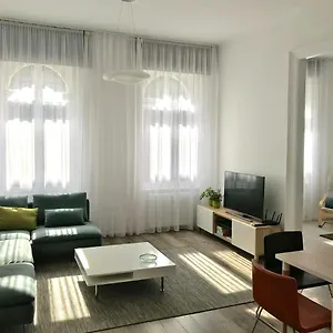 https://paulay-central-top-suite.inbudapesthotels.com